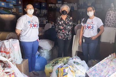 notícia: Hospital Jean Bitar doa alimentos e itens de higiene para idosas de abrigo em Belém