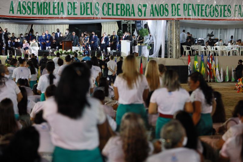 Assembleia de Deus de Tucuruí PA

fotos: marcelo seabra/agpara <div class='credito_fotos'>Foto: Marcelo Seabra / Ag. Pará   |   <a href='/midias/2021/originais/10022_d92efed2-4c4c-45bf-c5fa-304b5d712f6b.jpg' download><i class='fa-solid fa-download'></i> Download</a></div>