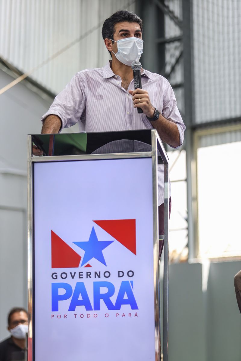 Governador participa da entrega do novo ginásio e dojô do IESP inauguracao-ginasio-dojo-iesp-governador-rodrigo-pinheiro-ag-para

 <div class='credito_fotos'>Foto: Rodrigo Pinheiro / Ag.Pará   |   <a href='/midias/2021/originais/10046_c00959d2-bd82-ca3c-a9e2-298f806345c2.jpg' download><i class='fa-solid fa-download'></i> Download</a></div>