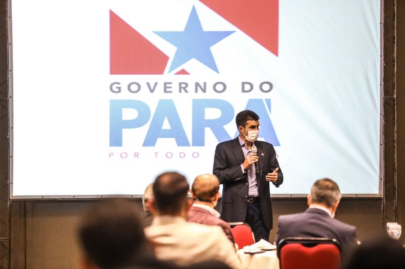 Governador almoço GCF Task Force - Rodrigo Pinheiro/AGPARA <div class='credito_fotos'>Foto: Rodrigo Pinheiro / Ag.Pará   |   <a href='/midias/2021/originais/10083_80b89f8c-f833-0f13-b7b8-d1b0437d6490.jpg' download><i class='fa-solid fa-download'></i> Download</a></div>