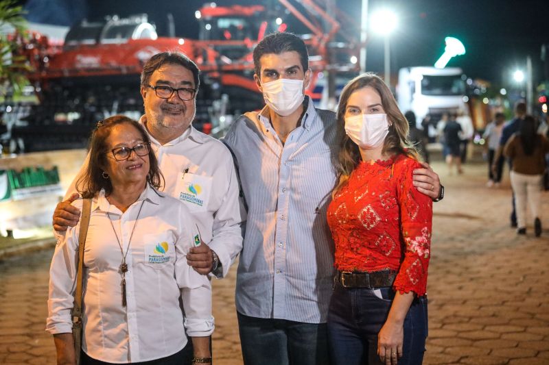 Feira agropecuária de Paragominas parte 1 Fotos Marco Santos/AGPARA <div class='credito_fotos'>Foto: Marco Santos / Ag. Pará   |   <a href='/midias/2021/originais/10102_adb289a9-e2e1-3643-990f-9fc88b26d362.jpg' download><i class='fa-solid fa-download'></i> Download</a></div>