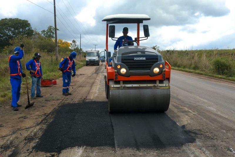 Obras na PA 150  <div class='credito_fotos'>Foto: ASCOM SETRAN   |   <a href='/midias/2021/originais/10133_c909e756-f3a3-1135-b4e4-eec6b179b15d.jpg' download><i class='fa-solid fa-download'></i> Download</a></div>