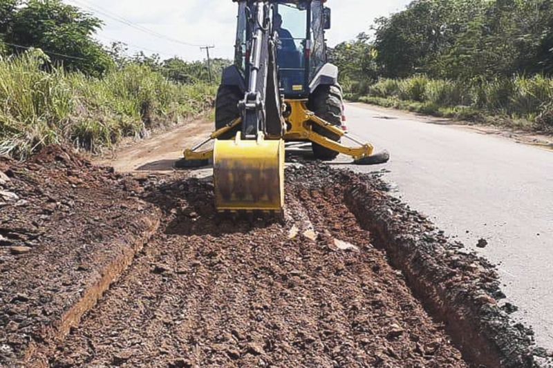 Obras na PA 150  <div class='credito_fotos'>Foto: ASCOM SETRAN   |   <a href='/midias/2021/originais/10133_f2cae713-2da1-f5ff-70a7-09d524bbf134.jpg' download><i class='fa-solid fa-download'></i> Download</a></div>