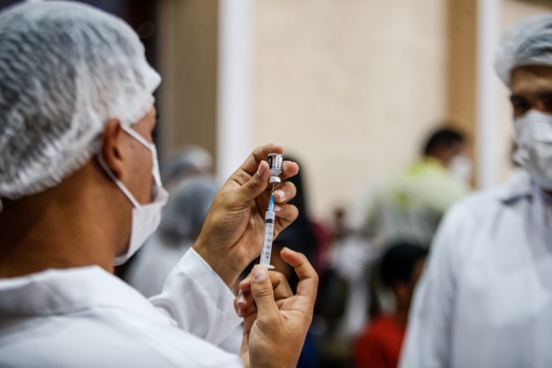 Mutirão de vacinas contra o COVID-19 em Ananindeua igreja Labareda de fogo Fotos Marco Santos/AGPARA <div class='credito_fotos'>Foto: Marco Santos / Ag. Pará   |   <a href='/midias/2021/originais/10137_01137511-d893-d6c2-7fd2-79bc76474539.jpg' download><i class='fa-solid fa-download'></i> Download</a></div>