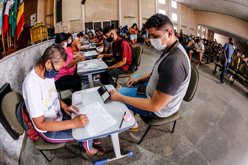 Mutirão de vacinas contra o COVID-19 em Ananindeua igreja Labareda de fogo Fotos Marco Santos/AGPARA <div class='credito_fotos'>Foto: Marco Santos / Ag. Pará   |   <a href='/midias/2021/originais/10137_10121ea7-a762-37ef-ca6e-bdefed039b88.jpg' download><i class='fa-solid fa-download'></i> Download</a></div>