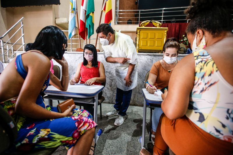 Mutirão de vacinas contra o COVID-19 em Ananindeua igreja Labareda de fogo Fotos Marco Santos/AGPARA <div class='credito_fotos'>Foto: Marco Santos / Ag. Pará   |   <a href='/midias/2021/originais/10137_37e1a796-4395-9df9-ba13-89e5928ae978.jpg' download><i class='fa-solid fa-download'></i> Download</a></div>