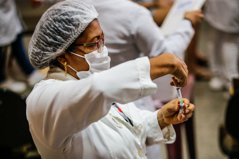 Mutirão de vacinas contra o COVID-19 em Ananindeua igreja Labareda de fogo Fotos Marco Santos/AGPARA <div class='credito_fotos'>Foto: Marco Santos / Ag. Pará   |   <a href='/midias/2021/originais/10137_4343a61d-d3dc-b71d-51f1-16dcde83881e.jpg' download><i class='fa-solid fa-download'></i> Download</a></div>