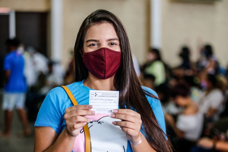 Mutirão de vacinas contra o COVID-19 em Ananindeua igreja Labareda de fogo Fotos Marco Santos/AGPARA <div class='credito_fotos'>Foto: Marco Santos / Ag. Pará   |   <a href='/midias/2021/originais/10137_825ef396-c4b0-8e93-65ed-add2520e6ed1.jpg' download><i class='fa-solid fa-download'></i> Download</a></div>