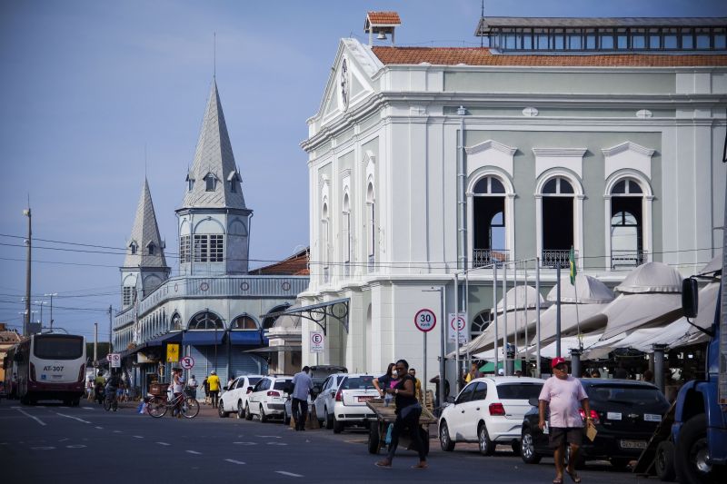 Mercado do Ver-o-Peso, Belém <div class='credito_fotos'>Foto: Pedro Guerreiro / Ag. Pará   |   <a href='/midias/2021/originais/10181_61715fa6-5c16-3291-f11b-80bcb8c64a93.jpg' download><i class='fa-solid fa-download'></i> Download</a></div>