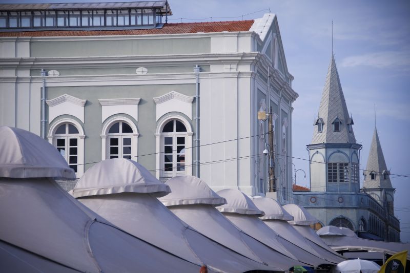 Mercado do Ver-o-Peso, Belém <div class='credito_fotos'>Foto: Pedro Guerreiro / Ag. Pará   |   <a href='/midias/2021/originais/10181_cbfaafa0-8e02-45ba-dbca-cdadb70c41f3.jpg' download><i class='fa-solid fa-download'></i> Download</a></div>