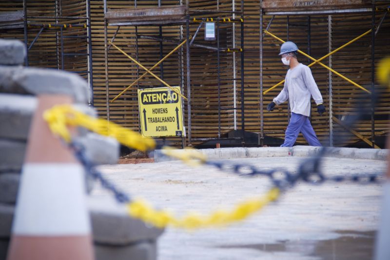 Obras da Usina da Paz em Marituba, região metropolitana de Belém. <div class='credito_fotos'>Foto: Pedro Guerreiro / Ag. Pará   |   <a href='/midias/2021/originais/10192_0aa4bcb8-eb20-e561-2628-9d3274ae681e.jpg' download><i class='fa-solid fa-download'></i> Download</a></div>