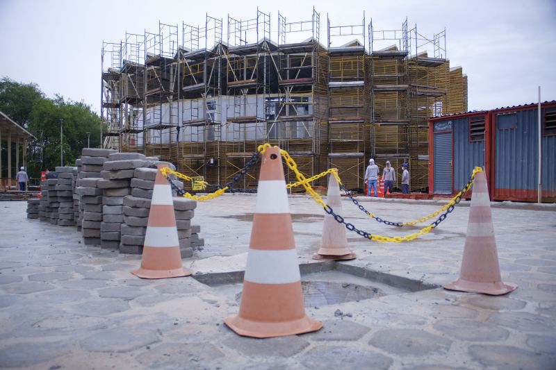 Obras da Usina da Paz em Marituba, região metropolitana de Belém. <div class='credito_fotos'>Foto: Pedro Guerreiro / Ag. Pará   |   <a href='/midias/2021/originais/10192_512ac84a-40e4-ea03-cc80-007183b23e5b.jpg' download><i class='fa-solid fa-download'></i> Download</a></div>