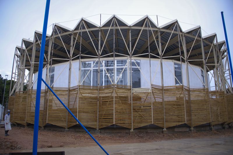 Obras da Usina da Paz em Marituba, região metropolitana de Belém. <div class='credito_fotos'>Foto: Pedro Guerreiro / Ag. Pará   |   <a href='/midias/2021/originais/10192_d4a9292a-8e93-5d59-bad5-b9a01e93ae8f.jpg' download><i class='fa-solid fa-download'></i> Download</a></div>