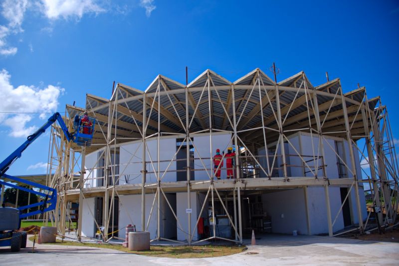 Obras Usina da paz - BENGUI <div class='credito_fotos'>Foto: Pedro Guerreiro / Ag. Pará   |   <a href='/midias/2021/originais/10201_0abb1c29-ed9b-7b8a-12e9-4b52836b9f4f.jpg' download><i class='fa-solid fa-download'></i> Download</a></div>