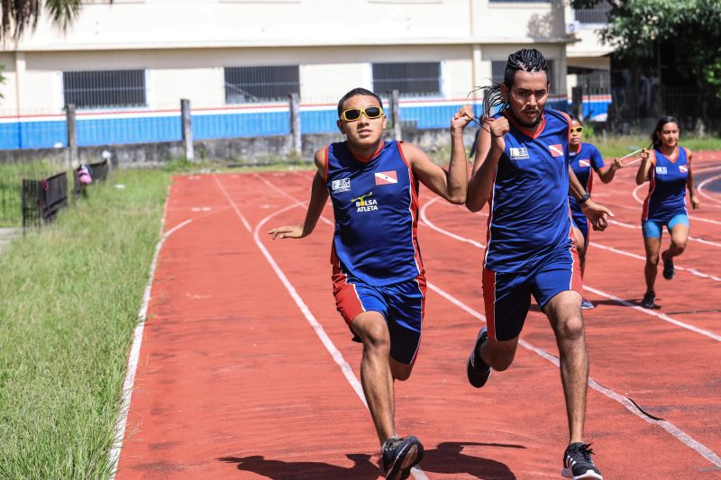 treino paratletas paraenses/ paralímpiadas escolares 

JADER PAES/AGPARA

NA FOTO: Lucas Costa. Paratleta ( de óculos ) e Alexandro Lopes. ( Guia )
 <div class='credito_fotos'>Foto: Jader Paes / Agência Pará   |   <a href='/midias/2021/originais/10252_31a940b9-4011-f42d-4154-febf8bcff888.jpg' download><i class='fa-solid fa-download'></i> Download</a></div>