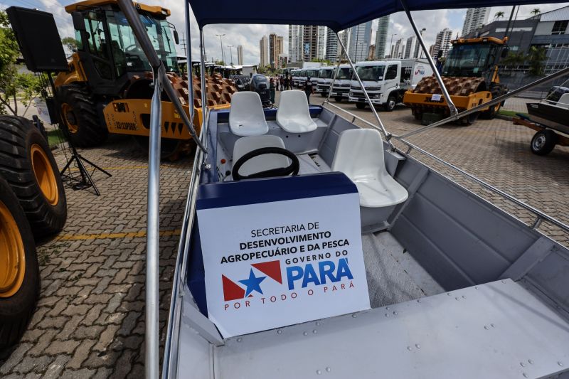 Entrega equipamentos e maquinários para Municípios - Entrega viaturas segurança público  Novembro Azul - fotos Bruno Cecim/agpara <div class='credito_fotos'>Foto: Bruno Cecim / Ag.Pará   |   <a href='/midias/2021/originais/10255_6c20f5ac-05a8-d4f4-9417-fc2846f0820a.jpg' download><i class='fa-solid fa-download'></i> Download</a></div>