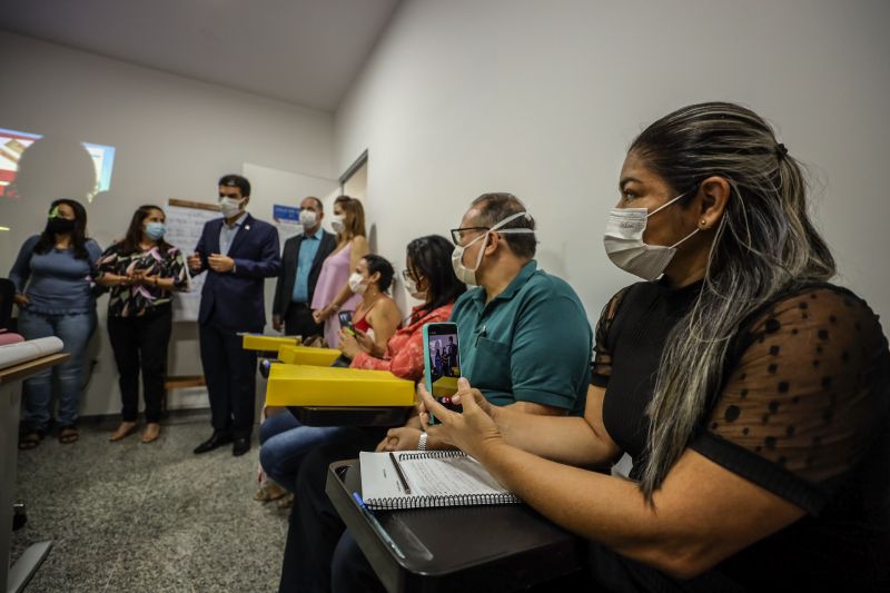 AULA INAUGURAL ETSUS  <div class='credito_fotos'>Foto: Rodrigo Pinheiro / Ag.Pará   |   <a href='/midias/2021/originais/10283_d0458f77-722a-d1c6-6a1a-2f631905ec88.jpg' download><i class='fa-solid fa-download'></i> Download</a></div>