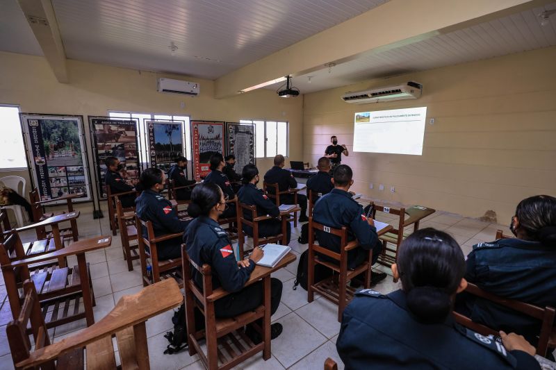 Regimento da polícia montada-JADER PAES/AGPARA <div class='credito_fotos'>Foto: Jader Paes / Agência Pará   |   <a href='/midias/2021/originais/10286_4e191f9c-122d-84b5-89f0-9c9a3a4c36a4.jpg' download><i class='fa-solid fa-download'></i> Download</a></div>