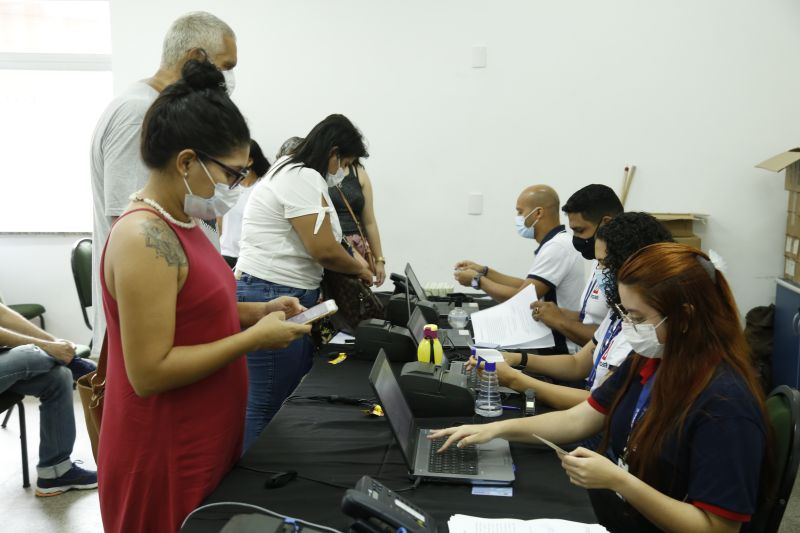 Estado garante aquisição de obras literárias na Feira Pan-Amazônica do Livro <div class='credito_fotos'>Foto: MARIO QUADROS / ASCOM SECULT   |   <a href='/midias/2021/originais/10370_6c765408-8e96-6f36-6217-1a168d291e8a.jpg' download><i class='fa-solid fa-download'></i> Download</a></div>