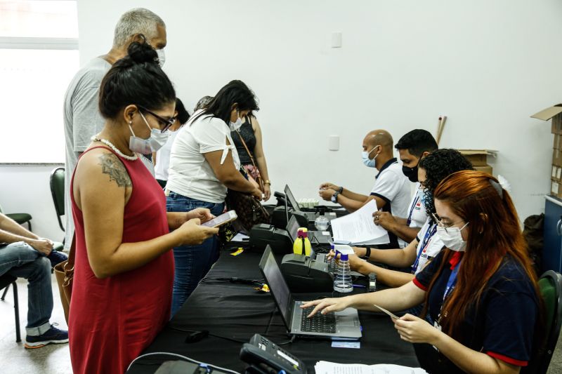 Estado garante aquisição de obras literárias na Feira Pan-Amazônica do Livro <div class='credito_fotos'>Foto: MARIO QUADROS / ASCOM SECULT   |   <a href='/midias/2021/originais/10370_73597fb3-6941-3892-11f7-670b7fc90730.jpg' download><i class='fa-solid fa-download'></i> Download</a></div>