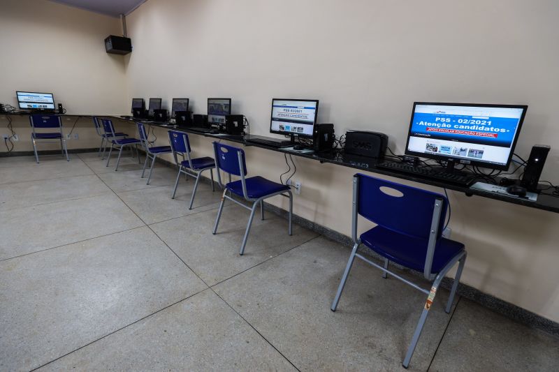 Escola Estadual de Ensino Médio Plínio Pinheiro Em Marabá Fotos Marco Santos/AGPARA <div class='credito_fotos'>Foto: Marco Santos / Ag. Pará   |   <a href='/midias/2021/originais/11396_096cdb33-9089-b7a4-69bf-ff1fc4ed8f3e.jpg' download><i class='fa-solid fa-download'></i> Download</a></div>