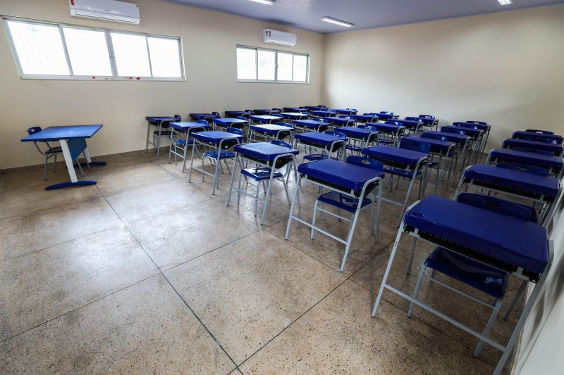 Escola Estadual de Ensino Médio Plínio Pinheiro Em Marabá Fotos Marco Santos/AGPARA <div class='credito_fotos'>Foto: Marco Santos / Ag. Pará   |   <a href='/midias/2021/originais/11396_28b6f7fe-a635-87bc-6e65-903736987a08.jpg' download><i class='fa-solid fa-download'></i> Download</a></div>