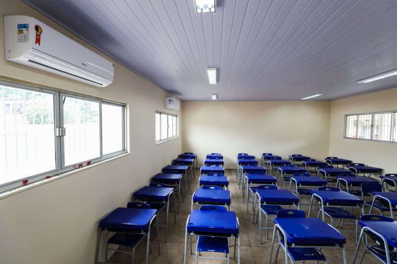 Escola Estadual de Ensino Médio Plínio Pinheiro Em Marabá Fotos Marco Santos/AGPARA <div class='credito_fotos'>Foto: Marco Santos / Ag. Pará   |   <a href='/midias/2021/originais/11396_83017dcd-bcee-2abc-65c4-339a34bdd3ea.jpg' download><i class='fa-solid fa-download'></i> Download</a></div>