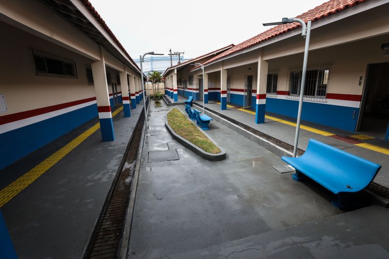 Escola Estadual de Ensino Médio Plínio Pinheiro Em Marabá Fotos Marco Santos/AGPARA <div class='credito_fotos'>Foto: Marco Santos / Ag. Pará   |   <a href='/midias/2021/originais/11396_aa40c5ea-9862-2df0-31e7-dee9eb544e30.jpg' download><i class='fa-solid fa-download'></i> Download</a></div>