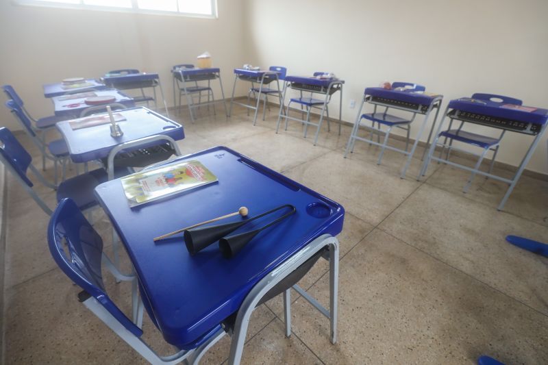 Escola Estadual de Ensino Médio Plínio Pinheiro Em Marabá Fotos Marco Santos/AGPARA <div class='credito_fotos'>Foto: Marco Santos / Ag. Pará   |   <a href='/midias/2021/originais/11396_f764e061-6120-e7fd-a3ca-59fd71db50b5.jpg' download><i class='fa-solid fa-download'></i> Download</a></div>