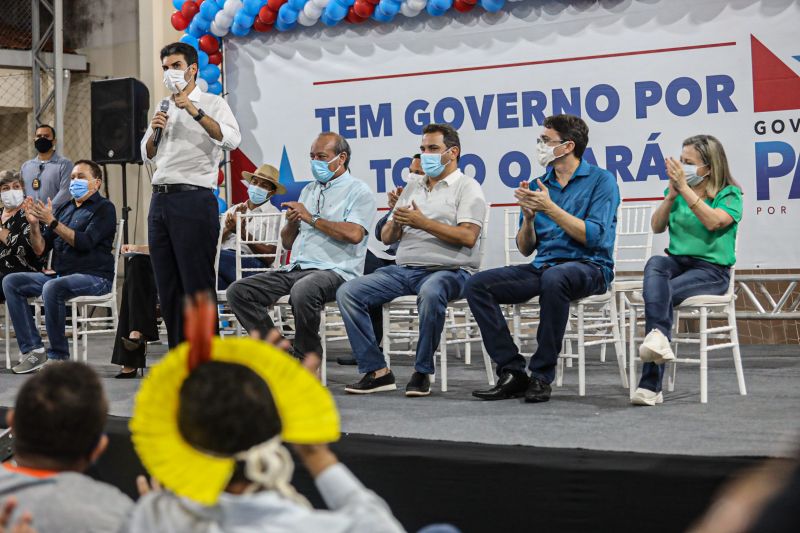 Governador entrega Escola Estadual Plínio Pinheiro em Marabá  <div class='credito_fotos'>Foto: Marco Santos / Ag. Pará   |   <a href='/midias/2021/originais/11397_7c60d758-1aa9-9ab9-19c4-c6c4607cddd8.jpg' download><i class='fa-solid fa-download'></i> Download</a></div>