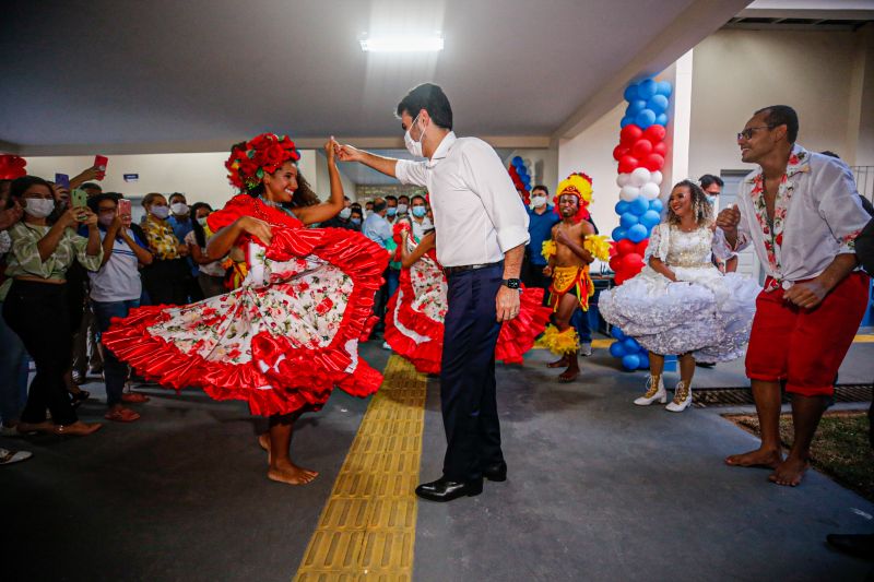 Governador entrega Escola Estadual Plínio Pinheiro em Marabá  <div class='credito_fotos'>Foto: Marco Santos / Ag. Pará   |   <a href='/midias/2021/originais/11397_89a21ff9-ae57-9508-5f3f-0d00a406d52f.jpg' download><i class='fa-solid fa-download'></i> Download</a></div>