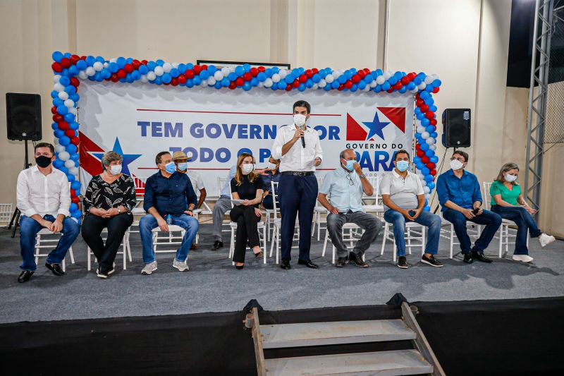 Governador entrega Escola Estadual Plínio Pinheiro em Marabá  <div class='credito_fotos'>Foto: Marco Santos / Ag. Pará   |   <a href='/midias/2021/originais/11397_a3e0c0d3-9bcc-73ca-35a4-277d87d35b51.jpg' download><i class='fa-solid fa-download'></i> Download</a></div>