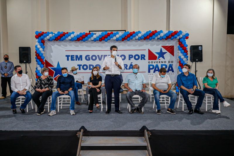 Governador entrega Escola Estadual Plínio Pinheiro em Marabá  <div class='credito_fotos'>Foto: Marco Santos / Ag. Pará   |   <a href='/midias/2021/originais/11397_d46f1e48-3151-b84b-66c5-31129e3e10c8.jpg' download><i class='fa-solid fa-download'></i> Download</a></div>