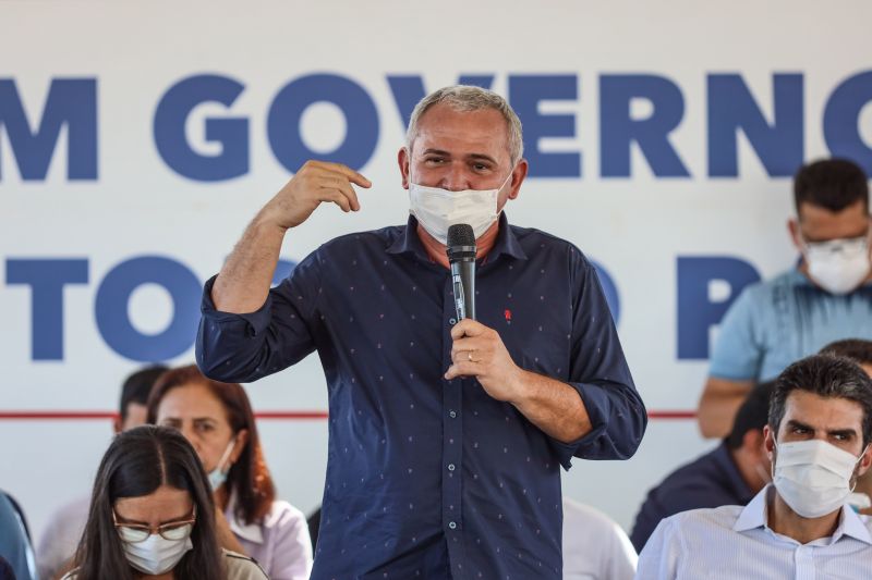 GOVERNADOR ASSINA ORDENS DE SERVIÇO EM SANTARÉM E IMAGENS DO EVENTO - FOTOS MARCELO SEABRA AG.PARÁ <div class='credito_fotos'>Foto: Marcelo Seabra / Ag. Pará   |   <a href='/midias/2021/originais/11405_a64f1bab-026f-4e9b-a11e-cf06e19e4651.jpg' download><i class='fa-solid fa-download'></i> Download</a></div>