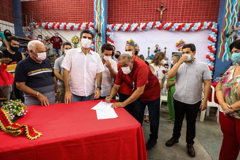 Ordem de serviço para urbanização da orla da praia de Ajuruteua, Braganca <div class='credito_fotos'>Foto: Alex Ribeiro / Ag. Pará   |   <a href='/midias/2021/originais/11491_66115bab-624b-240c-9739-3a06ae6a0260.jpg' download><i class='fa-solid fa-download'></i> Download</a></div>