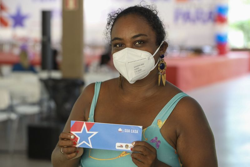 Antônia pinheiro de Castro, 42 anos, estudante e baba. <div class='credito_fotos'>Foto: Marco Santos / Ag. Pará   |   <a href='/midias/2021/originais/11507_155d7355-512e-5b1d-874e-c121f130c8ad.jpg' download><i class='fa-solid fa-download'></i> Download</a></div>