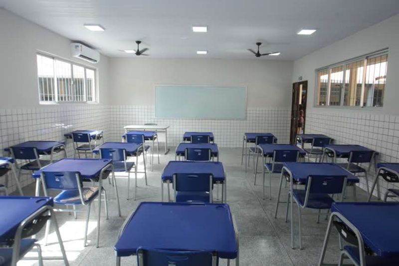 Belém 11 de janeiro de 2021, Governo entrega Escola dom Pedro ll. <div class='credito_fotos'>Foto: Alex Ribeiro / Ag. Pará   |   <a href='/midias/2021/originais/7170_1640864e-db2a-9c49-2a4f-74eadf315657.jpg' download><i class='fa-solid fa-download'></i> Download</a></div>