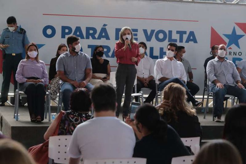 Belém 11 de janeiro de 2021, Governo entrega Escola dom Pedro ll. <div class='credito_fotos'>Foto: Alex Ribeiro / Ag. Pará   |   <a href='/midias/2021/originais/7170_6001958d-74ba-d067-e8f9-9979d9d5cd77.jpg' download><i class='fa-solid fa-download'></i> Download</a></div>