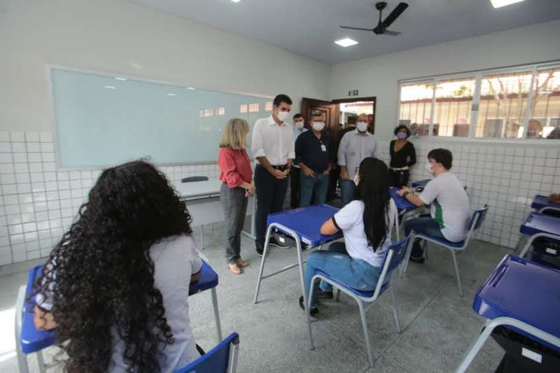 Belém 11 de janeiro de 2021, Governo entrega Escola dom Pedro ll. <div class='credito_fotos'>Foto: Alex Ribeiro / Ag. Pará   |   <a href='/midias/2021/originais/7170_d8efb14b-884b-8ffc-cf07-f34eea42645e.jpg' download><i class='fa-solid fa-download'></i> Download</a></div>