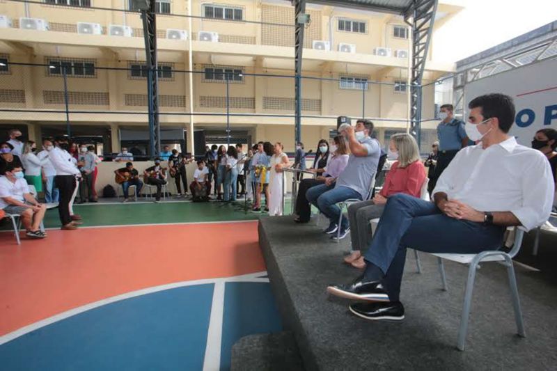 Belém 11 de janeiro de 2021, Governo entrega Escola dom Pedro ll. <div class='credito_fotos'>Foto: Alex Ribeiro / Ag. Pará   |   <a href='/midias/2021/originais/7170_e4ce5d7c-3212-71b8-5e31-a3698fbeb769.jpg' download><i class='fa-solid fa-download'></i> Download</a></div>