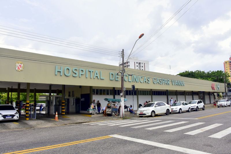 BelÃ©m, ParÃ¡, Brasil. HOSPITAL DAS CLINICAS GASPAR VIANA - TERAPIAS JANEIRO BRANCO - RICARDO AMANAJÃS - AG PARÃ - 14.01.2021 <div class='credito_fotos'>Foto: Ricardo Amanajás / Ag. Pará   |   <a href='/midias/2021/originais/7186_56d6f426-ac25-39ec-4ce8-21a39d491483.jpg' download><i class='fa-solid fa-download'></i> Download</a></div>