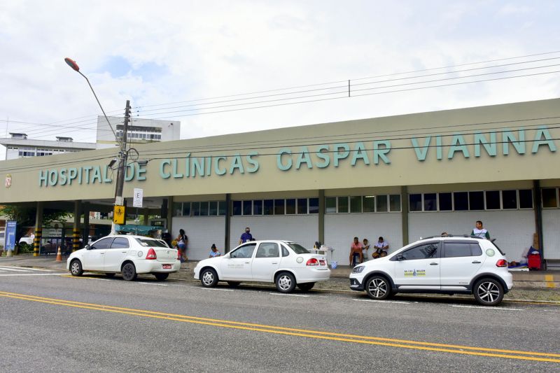 BelÃ©m, ParÃ¡, Brasil. HOSPITAL DAS CLINICAS GASPAR VIANA - TERAPIAS JANEIRO BRANCO - RICARDO AMANAJÃS - AG PARÃ - 14.01.2021 <div class='credito_fotos'>Foto: Ricardo Amanajás / Ag. Pará   |   <a href='/midias/2021/originais/7186_8063b941-a5f0-e50d-c175-c0d25cfa3e75.jpg' download><i class='fa-solid fa-download'></i> Download</a></div>