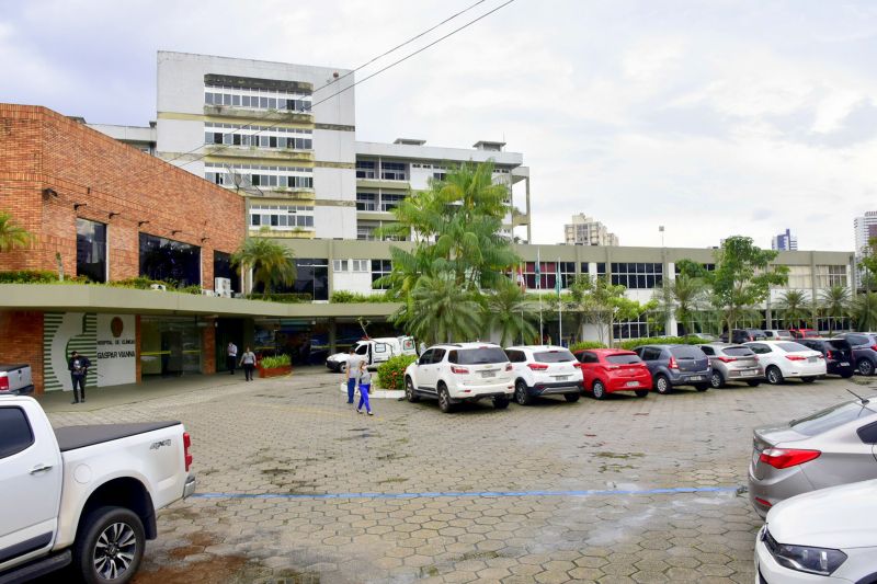 BelÃ©m, ParÃ¡, Brasil. HOSPITAL DAS CLINICAS GASPAR VIANA - TERAPIAS JANEIRO BRANCO - RICARDO AMANAJÃS - AG PARÃ - 14.01.2021 <div class='credito_fotos'>Foto: Ricardo Amanajás / Ag. Pará   |   <a href='/midias/2021/originais/7186_8f62d4bf-9011-b43e-d5ae-3daa92253c51.jpg' download><i class='fa-solid fa-download'></i> Download</a></div>