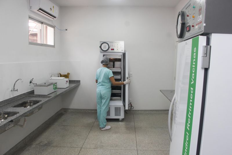 GOVERNO INAUGURA ALA TRANSFUSIONAL DO HEMOPA EM JACAREACANGA <div class='credito_fotos'>Foto: Marcelo Seabra / Ag. Pará   |   <a href='/midias/2021/originais/7188_3935500a-0e8c-fccf-0dea-82128a00d8d0.jpg' download><i class='fa-solid fa-download'></i> Download</a></div>