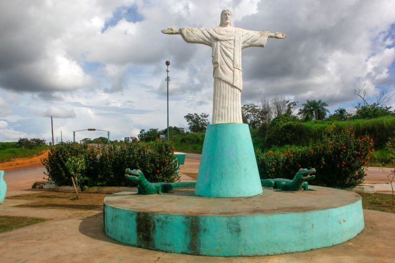 Inauguração Vicinal que liga a cidade de Jacareacanga ao Aeroporto <div class='credito_fotos'>Foto: Marcelo Seabra / Ag. Pará   |   <a href='/midias/2021/originais/7189_5f1650d9-667f-9cb4-24d0-db709da4b3df.jpg' download><i class='fa-solid fa-download'></i> Download</a></div>