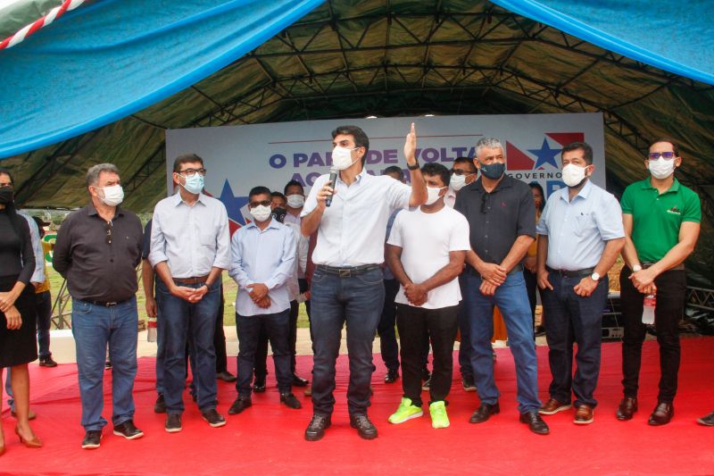 Inauguração Vicinal que liga a cidade de Jacareacanga ao Aeroporto <div class='credito_fotos'>Foto: Marcelo Seabra / Ag. Pará   |   <a href='/midias/2021/originais/7189_83c57a7a-e481-b53d-0a61-67d8cdd2fde7.jpg' download><i class='fa-solid fa-download'></i> Download</a></div>