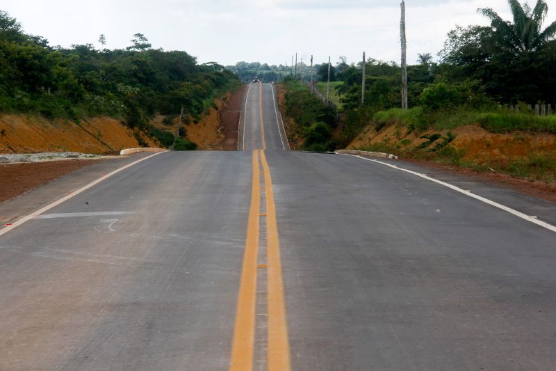 Inauguração Vicinal que liga a cidade de Jacareacanga ao Aeroporto <div class='credito_fotos'>Foto: Marcelo Seabra / Ag. Pará   |   <a href='/midias/2021/originais/7189_d20df8f3-9b0b-b1d9-b929-ca699ac3d6e4.jpg' download><i class='fa-solid fa-download'></i> Download</a></div>