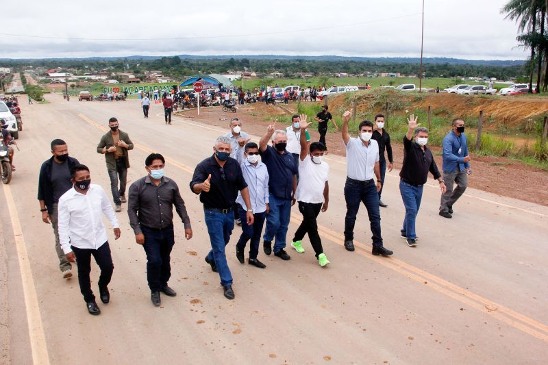 Inauguração Vicinal que liga a cidade de Jacareacanga ao Aeroporto <div class='credito_fotos'>Foto: Marcelo Seabra / Ag. Pará   |   <a href='/midias/2021/originais/7189_da5fddd4-6870-3288-8032-6923548f535e.jpg' download><i class='fa-solid fa-download'></i> Download</a></div>