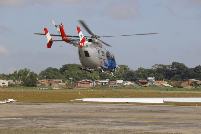 BelÃ©m, ParÃ¡, Brasil. EMBARQUE PROVAS ENEM PARA ANAJÃS - 16.01.2021 <div class='credito_fotos'>Foto: Ricardo Amanajás / Ag. Pará   |   <a href='/midias/2021/originais/7196_7b841320-d166-fa27-7193-7cd656a022c9.jpg' download><i class='fa-solid fa-download'></i> Download</a></div>