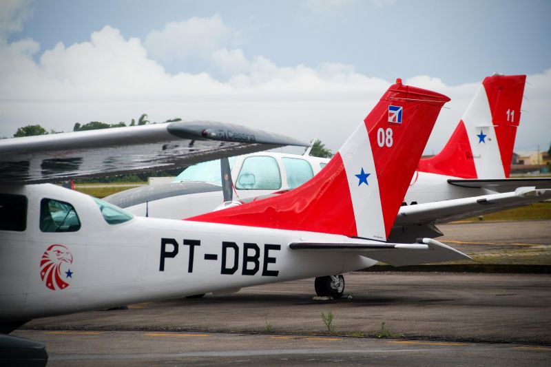 Vacinas para combater o Covid19 chegam a Belém para serem distribuídas pelos quatro cantos do Estado. <div class='credito_fotos'>Foto: Pedro Guerreiro / Ag. Pará   |   <a href='/midias/2021/originais/7202_3bd0ceb4-7742-1dff-f870-3d23e7ee9a98.jpg' download><i class='fa-solid fa-download'></i> Download</a></div>